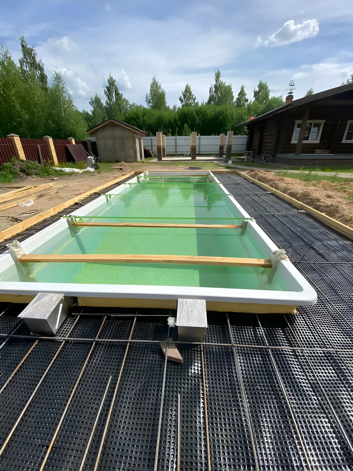 Laguna 9 — вечернее освещение в Новосибирске