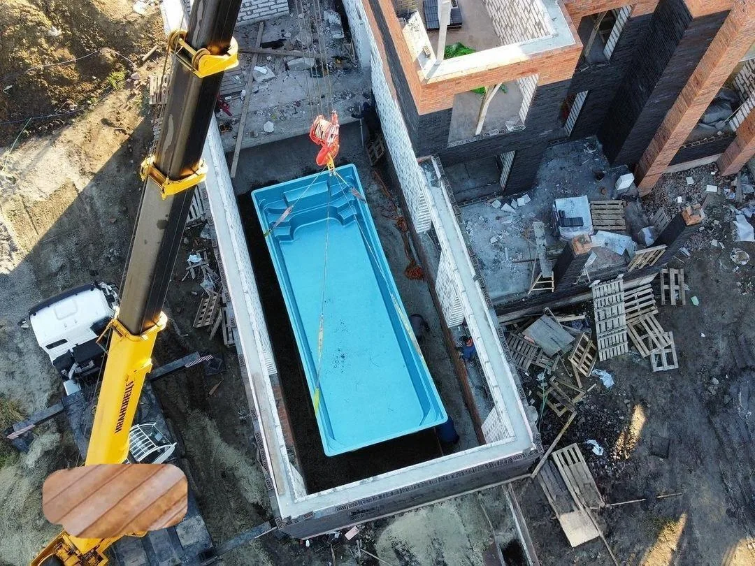 Laguna 9 — зона отдыха у бассейна в Новосибирске